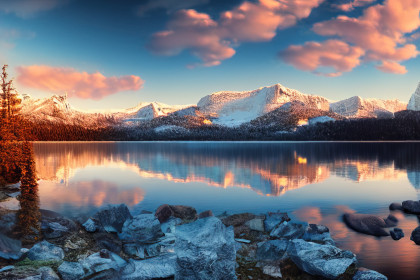 DreamStudio - I forgot the prompt, realistic panoramic photo of mountain lake with snowy reflections