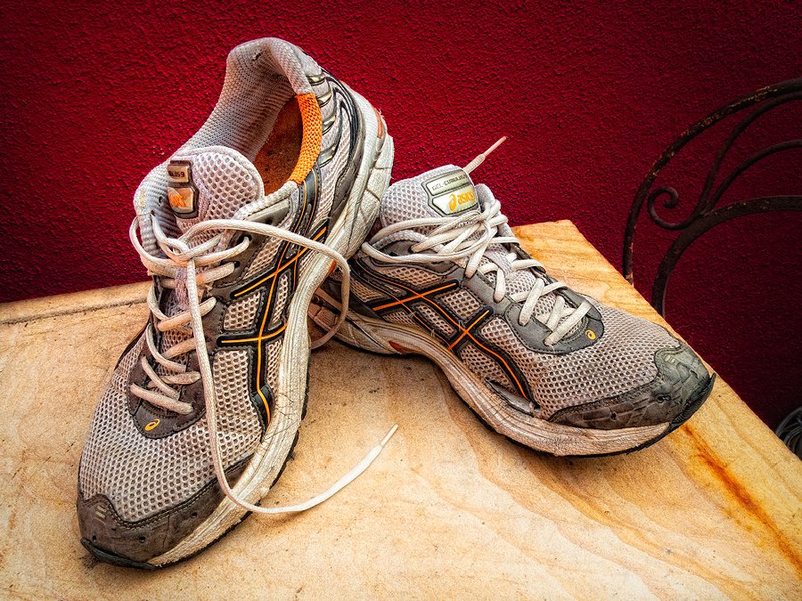 old asics shoes